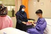 برگزاری جشن ولادت امام حسن مجتبی (ع) با اهدای هدیه به کودکان در مرکز طبی کودکان