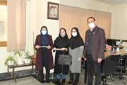قدردانی مدیر شبکه بهداشت و درمان اسلامشهر از دو پرستار نمونه به مناسبت روز پرستار 