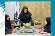 اولین جلسه سفره آرایی وحکاکی روی میوه برگزار شد