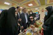 ارائه مشاوره تغذیه سالم براساس تدابیر طب ایرانی در جشنواره غذای سالم