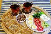 سرو صبحانه در سالن سلف سرویس طبقه دوم ساختمان ستاد مرکزی دانشگاه