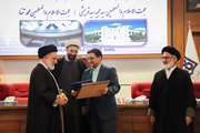 تکریم حجت‌الاسلام قریشی و معارفه دکتر محمد تنها مسئولان پیشین و جدید دفتر نهاد رهبری دانشگاه علوم پزشکی تهران
