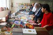 برپایی نمایشگاه و فروشگاه کتاب در بیمارستان فارابی