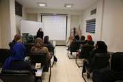 جلسه آموزشی جایگاه داروساز در جامعه و مقاومت آنتی‌بیوتیکی در سرای محله جمال‌زاده برگزار شد