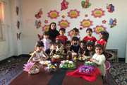 جلسه آموزشی و جشنواره غذایی با عنوان "روز جهانی تخم‌مرغ "برای مادران مهد قرآن چهاردانگه