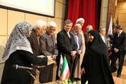 تقدیر از فرایند برتر خانم عزت جعفر جلال در چهارمین جشنواره شهید مطهری