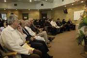 مراسم تودیع دکتر سلامتی و معارفه دکتر رهبری منش در تالار بیمارستان بهرامی برگزار شد