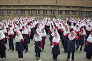 مرکز بهداشت جنوب تهران به مناسبت هفته سلامت زنگ سلامت را در دبستان کلهرودی به صدا در آورد