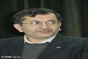 قدردانی رئیس دانشکده دندانپزشکی از روابط عمومی دانشگاه برای یرپایی نمایشگاه هفتادوپنجمین سال تأسیس دانشگاه