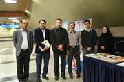 بازدید مسئول امور فرهنگی و اجتماعی مترو تهران و حومه از غرفه پیشگیری از مسمومیت ها در هفته  مسمومیت ها (اول تا هشتم آبان)