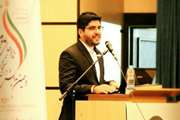 احمد مهری عنوان اول «رسته کانال تلگرامی» را در اولین اختتامیه جشنواره تیتر 10 کسب کرد