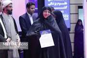 کارشناس مامایی مجتمع بیمارستانی امام خمینی (ره) حائز رتبه دوم در بخش آوایی رشته ترجمه خوانی از بیست و چهارمین جشنواره قرآن و عترت شد