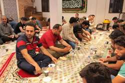 برگزاری مراسم عزاداری شهادت امام علی (ع) و ضیافت افطاری ساده در مرکز طبی کودکان