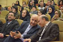 برگزاری مراسم گرامیداشت روز پرستار در مجتمع بیمارستانی امام خمینی (ره) با حضور رئیس دانشگاه 
