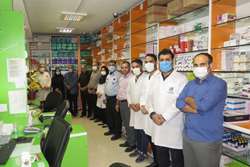 حضور رئیس بیمارستان فوق تخصصی کودکان بهرامی در داروخانه بیمارستان و تبریک روز داروساز 