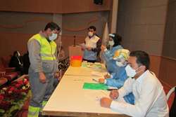 آغاز واکسیناسیون پاکبانان شهرداری اسلامشهر علیه بیماری کرونا 