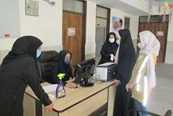 استقرار تیم واکسیناسیون کرونا در راستای واکسیناسیون دانش آموزان و اولیاء ایشان در شهرستان اسلامشهر 