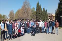 اردوی یکروزه باغ گیاه‌شناسی ویژه دانشجویان بین‌الملل دانشگاه برگزار شد