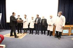  مراسم گرامیداشت و تجلیل از دکتر عارفی و دکتر کریمی در مرکز قلب تهران