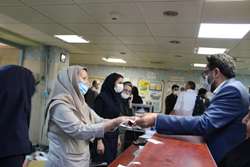 قدردانی شهردار منطقه 6 تهران از پرستاران مرکز طبی کودکان به مناسبت روز پرستار