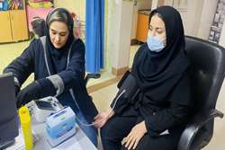 استقرار میز خدمت در راستای پویش ملی غربالگری دیابت و فشارخون بالا در بیمارستان امام زمان (عج) شهرستان اسلامشهر