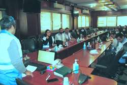 جلسه آموزشی مانور دورمیزی زلزله شبکه بهداشت و درمان  اسلامشهر