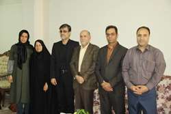 دیدار مسئولان مرکز بهداشت جنوب تهران از خانواده شهید به مناسبت هفته دفاع مقدس