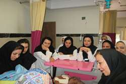 کارگاه عملی ترویج تغذیه با شیر مادر در بیمارستان امام رضا (ع) شهرستان اسلامشهر