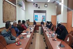 کارگاه آموزشی با عنوان 'آشنایی با هرم غذایی' ویژه کارکنان اداره آموزش‌وپرورش اسلامشهر برگزار شد