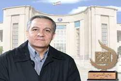 دکتر محمود هاشمی، توکل به خدا و داشتن علاقه و پشتکار را مهم‌ترین عامل موفقیت دانست