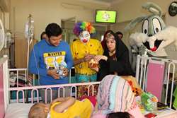 برگزاری جشن شب یلدا در بیمارستان مرکز طبی کودکان