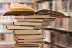 خرید کتاب های جدید برای کتابخانه های دانشجویی دانشگاه علوم پزشکی تهران
