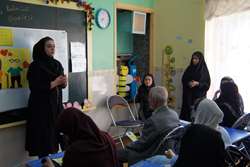 برنامه آموزشی ویژه سالمندان در دبستان راه کرامت به مناسبت روز جهانی سالمند  برگزار شد