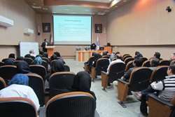 کنفرانس علمی هفتگی بیمارستان ضیائیان با موضوع شادکامی برگزار شد