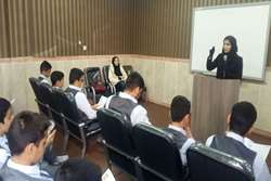 جلسه آموزشی سبک زندگی سالم در دبیرستان‌های پسرانه شهرستان ری برگزار شد