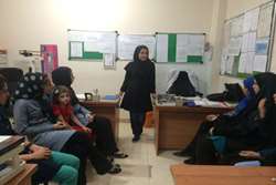 برگزاری جلسه آموزشی مهارت مقابله با خلق منفی در مرکز بهداشتی-درمانی حسین‌آباد طپانچه