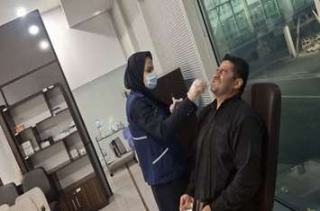 آموزش زائرین اربعین و پایش فعال بیماری‌های تنفسی و واگیر در پایگاه مراقبت بهداشت مرزی  شبکه بهداشت و درمان شهرستان ری درفرودگاه امام خمینی (ره)