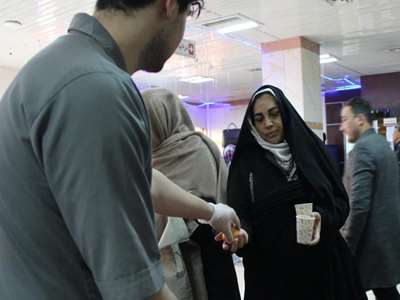 برپایی ایستگاه صلواتی به مناسبت ولادت حضرت علی (ع) و روز پدر در بیمارستان آرش