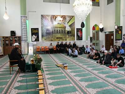 مراسم سوگواری اربعین شهادت اباعبدالله الحسین (ع) در مجتمع بیمارستانی امام خمینی (ره) برگزار شد