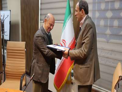   تقدیر از دکتر ضیائی مدیر گروه آموزشی کودکان  به پاس فعالیت های شاخص آموزشی و پژوهشی گروه