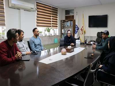 دیدار صمیمانه زهره قوامی آزاد مدیر بیمارستان با مهندسان و تقدیر از تلاش‌های آنان