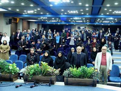 آیین دانش‌آموختگی داروسازان ورودی ۹۸؛ تأکید بر تعهد حرفه‌ای، یادگیری مستمر و پیوند با دانشگاه علوم پزشکی تهران