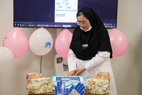 برگزاری مراسم ویژه روز جهانی بهداشت دست در سالن جلسات بیمارستان پوست رازی