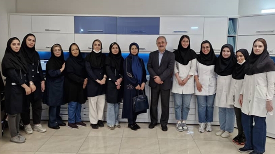 بازدید مدیرکل دفتر سلامت دهان و دندان وزارت بهداشت از کلینیک دندانپزشکی مرکز خدمات جامع سلامت قائمیه 