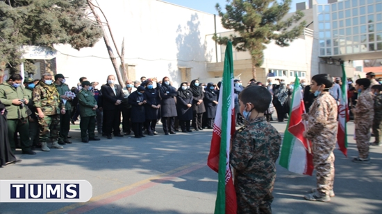 مراسم گرامیداشت دهه فجر و قدردانی از مدافعان سلامت بیمارستان فارابی برگزار شد 