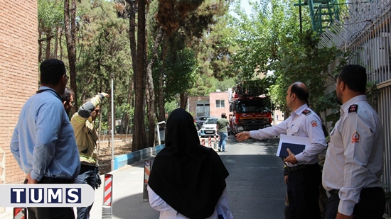 جلسه هماهنگی مانور آتش‌سوزی در مرکز طبی کودکان با همکاری سازمان آتش‌نشانی 