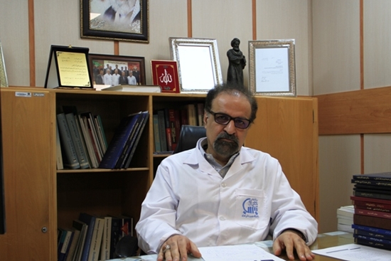 دکتر سید محمد کاظم آقامیر، رئیس مرکز تحقیقات ارولوژی دانشگاه علوم پزشکی تهران  