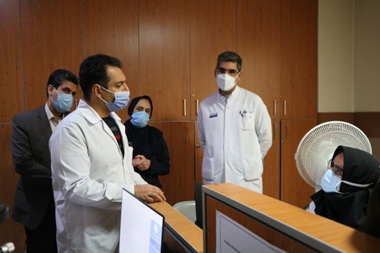 بازدید رئیس بیمارستان فارابی از درمانگاه ها و بخش ها 