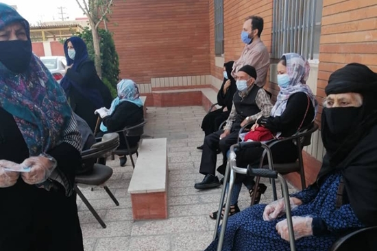 آغاز واکسیناسیون گروه سنی سالمندان ۷۵ سال و بالاتر در برابر بیماری کرونا در شهرستان اسلامشهر 