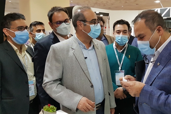 بازدید ریاست دانشگاه علوم پزشکی تهران، غرفه های مجموعه داروخانه های دانشگاه(13 آبان)، ایران فارما 2021 